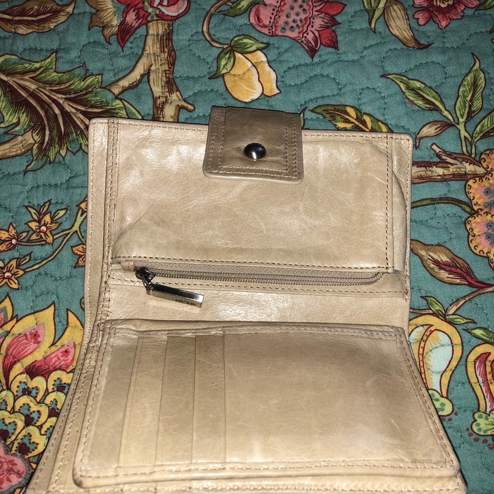 Hobo Wallet - Picture 2 of 3
